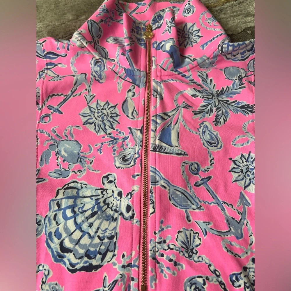 LILLY PULITZER  Eleni Pullover Top  BAREFOOT BEACHCOMBERS Size M   NWT - Picture 2 of 9